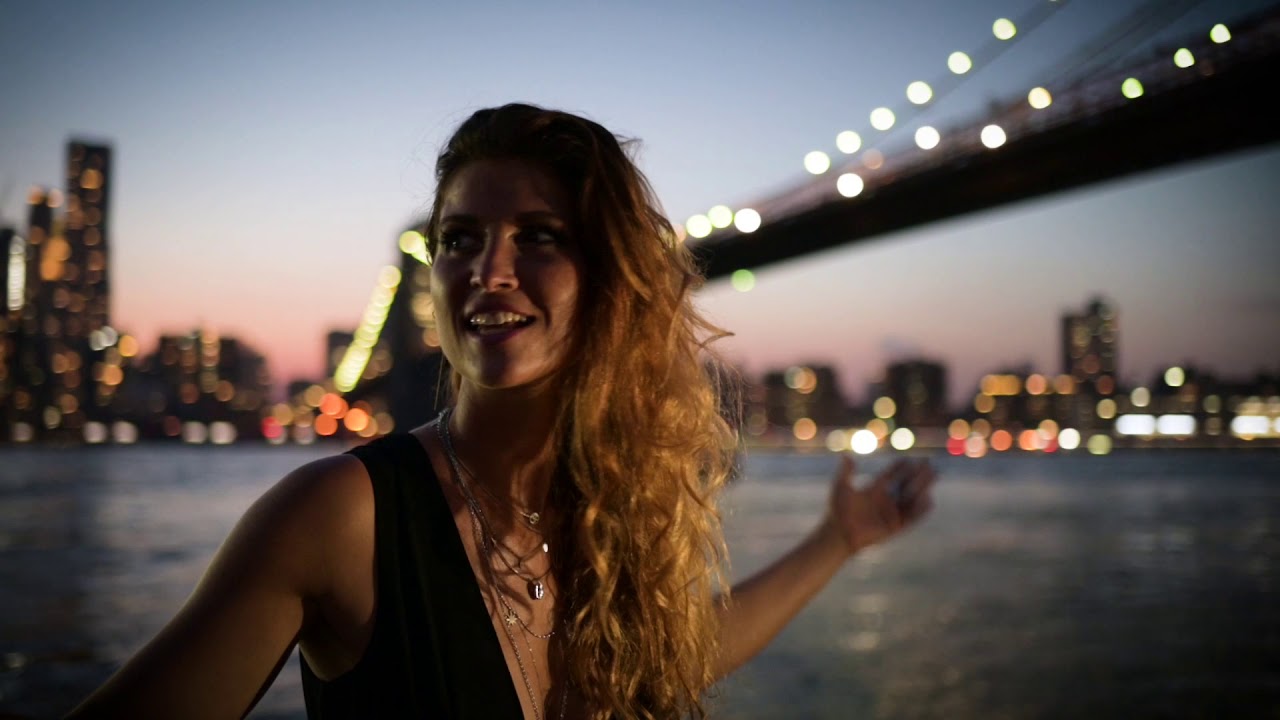 SYSTÈME DE SONORISATION PORTABLE AUTONOME 15”/38CM AVEC TWS, USB-MP3, REC, VOX, BLUETOOTH, 2 MICROS UHF