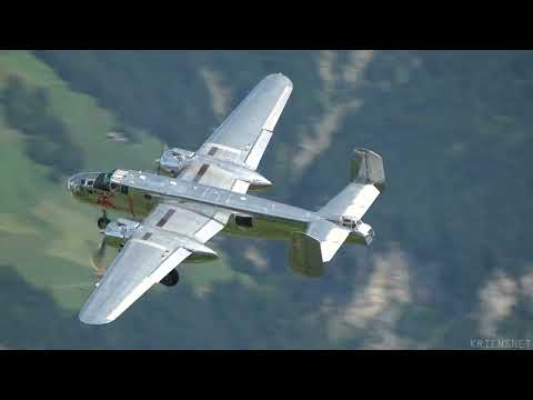 OldtimAIR Flugparade Stanserhorn 2022 - Boeing B-25 Mitchell / N6123C