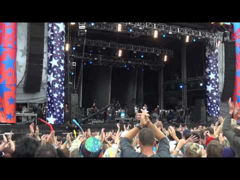 Katy B - "Perfect Stranger" Feat. Magnetic Man + "Katy On A Mission" - Live At Bestival 2011