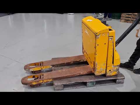 JUNGHEINRICH JE 116 Electric pallet truck