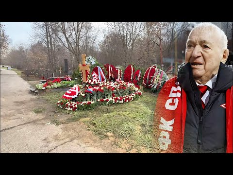 ПОХОРОНИЛИ В САМОЙ Ж*ПЕ КЛАДБИЩА !!! ФАНАТЫ ФУТБОЛА ВОЗМУЩЕНЫ МЕСТОМ ЗАХОРОНЕНИЯ НИКИТЫ СИМОНЯНА …