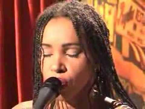 Elisete - Gaagua (Longing)