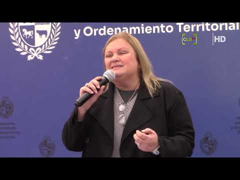 ANA BENTABERRI, INTENDENTE DE SAN JOSÉ, ENTREGA DE 58 VIVIENDAS A VECINOS DE CIUDAD DEL PLATA