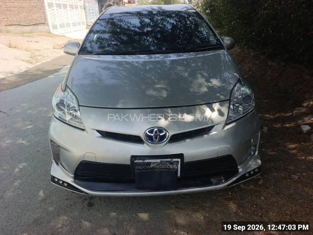 Toyota Prius L 1.8 2014 for Sale