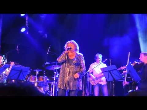 Věra Špinarová - Yesterday - Praha SaSaZu 10.1.2013