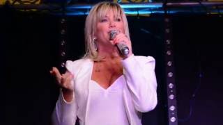 Lindsay "Nooit Was Het Leven Zo Mooi"