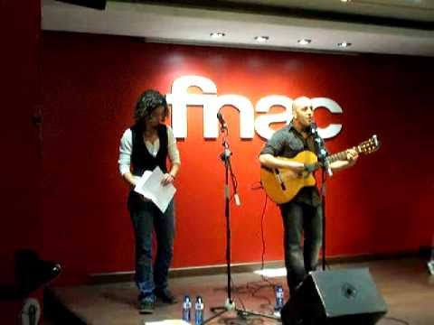 Dani Eme y Carmen Moreno en la FNAC de Callao