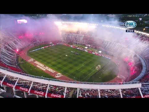 Tremendo recibimiento de River