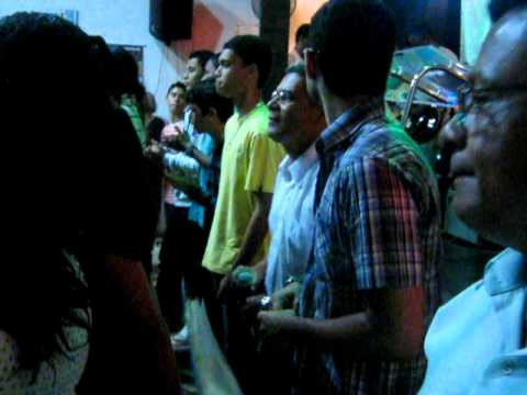 IEQ de Vera Cruz louvando com Movimenta