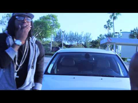 Young Hella ft. Dilly Chris - Nigga You Like