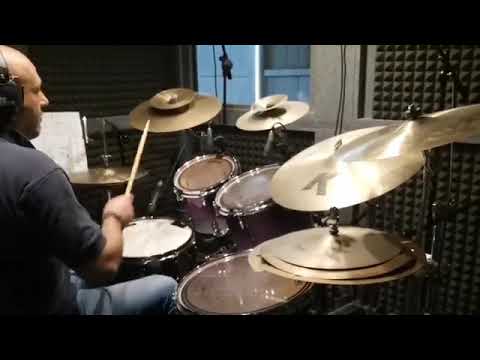 Arthur Dubois drumless