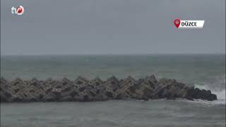 Akçakoca'da Sağanak ve Fırtına Etkili Oldu Dalgalar Sahili Dövdü