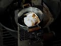 ASSANDO LASANHA NA BRASA