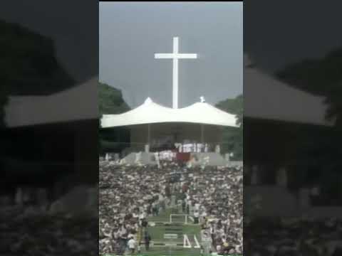 La multitud que recibió a Juan Pablo II en Tres Cruces | 1987