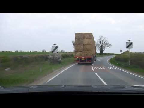 Nissan Leaf CB radio test - Mr Chippies view from car.