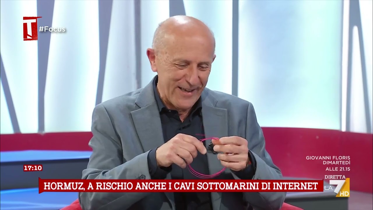 Hormuz, a rischio anche i cavi sottomarini di internet: l'intervista a Luigi Bignami