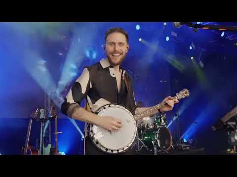 The Single Life - The Tumbling Paddies (Official Video)