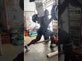 entrenamiento de piernas Tijeras en máquina Smit