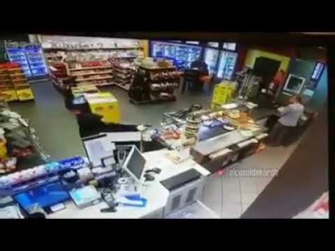 Doblando Voces Robos En Cámara De Seguridad