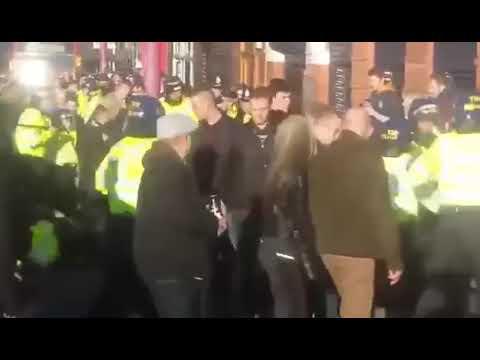 14.12.2019 - UK Hooligans - West Ham Hooligans v Southampton Hooligans FIGHT.