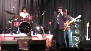 “Sometime in the Morning” Mickey Dolenz Live 2009