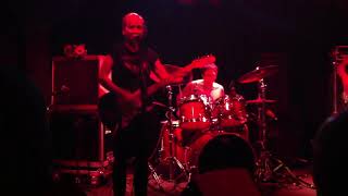 Throwing Muses  Cyprus Avenue,  Cork  09 11 2011   Soul Soldier 720p 24fps H264 128kbit AAC