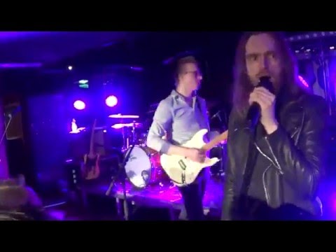 Anssi Kela 2080-luvulla Ilves Tampere 5.12.2015 live