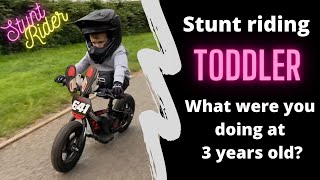 Download lagu Stunt riding motorbikes at 3 years old - bike tricks with @rockstar.harley mp3