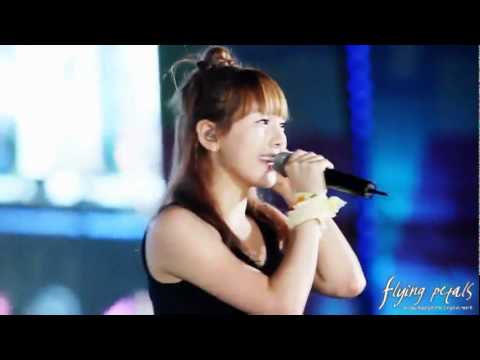 100821 SNSD Taeyeon ' medley ' @ SMTown 2010