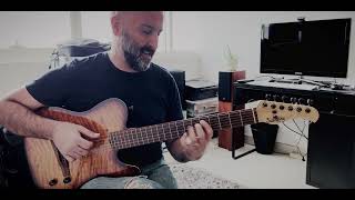 Video thumbnail for Last video for 2022 - Sadowsky electric nylon by Francisco Abreu Music