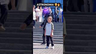 ASTRONOMIA BOY 🤯 TEACHING LITTLE BOY 😨 NEON MODE TUZELITY 😎⭐️