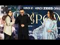 Kareena Kapoor Karisma Kapoor Fun With Saif Ali Khan At Movie Screening