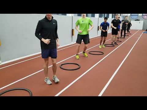 Eine Reifenbahn - viele koordinative Herausforderungen in der Gruppe