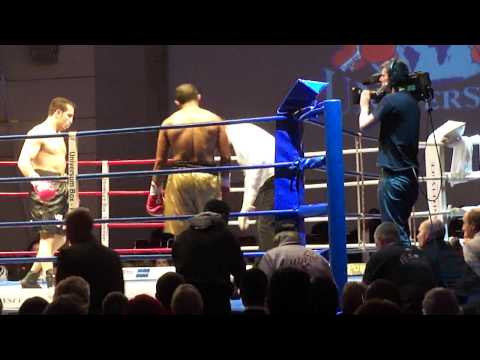 Firat Arslan vs Orlando Antonio Farias R2.MP4