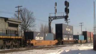 preview picture of video 'Fostoria Ohio Trains: CSX, NS, UP, BNSF, CP, SOO, CR'