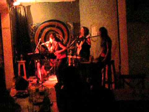 MAVI DIAZ Y LA FOLKLIS EL GATO DE ESTOCOLMO