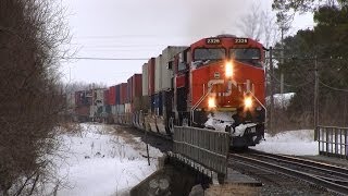 preview picture of video 'CN 2326 at Beaverton (08MAR2014)'