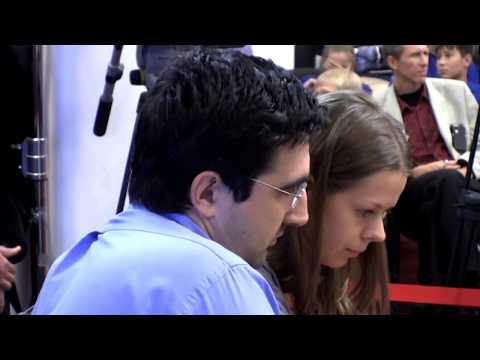 2011-09-04 Kramnik, Kosintseva - Carlsen, Chmilite Mikst Blitz 2011
