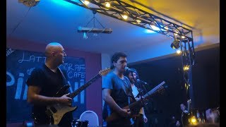 Pinhani - Yıldızlar (Canlı Sahne Performansı)