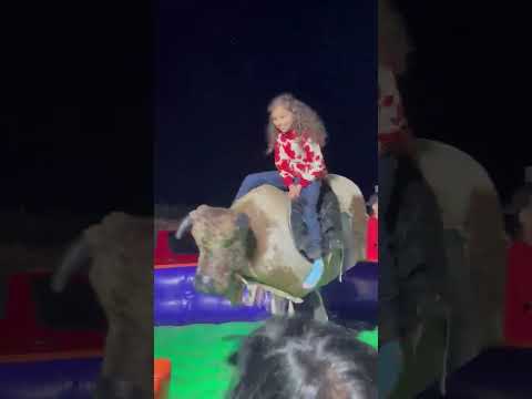A minha priminha Luna foi passear em Tumiritinga Minas Gerais