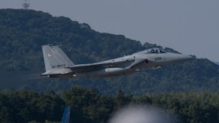 preview picture of video '第304飛行隊 F-15 機動飛行　築城基地航空祭2013'