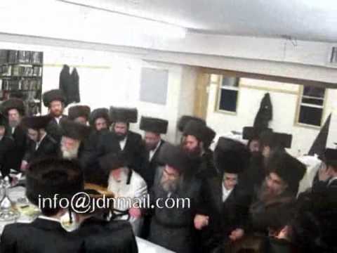 Skulen Sheva Brochos attended by Toldos Aharon & Toldos tzvi Spinka Rebbes