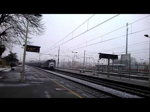 E464+6 piano ribassato (4 1965 XMPR+2 1973 Trenord) - Milano Greco 05/02/2015
