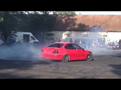 Nagyon érzi a csávó a BMW-t, figyeld csak hogy megküldi!