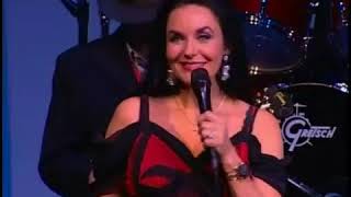 Crystal Gayle   Somebody Loves You  2006
