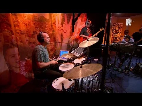 The Jazzinvaders - Higher on Fire - Live uit Lloyd