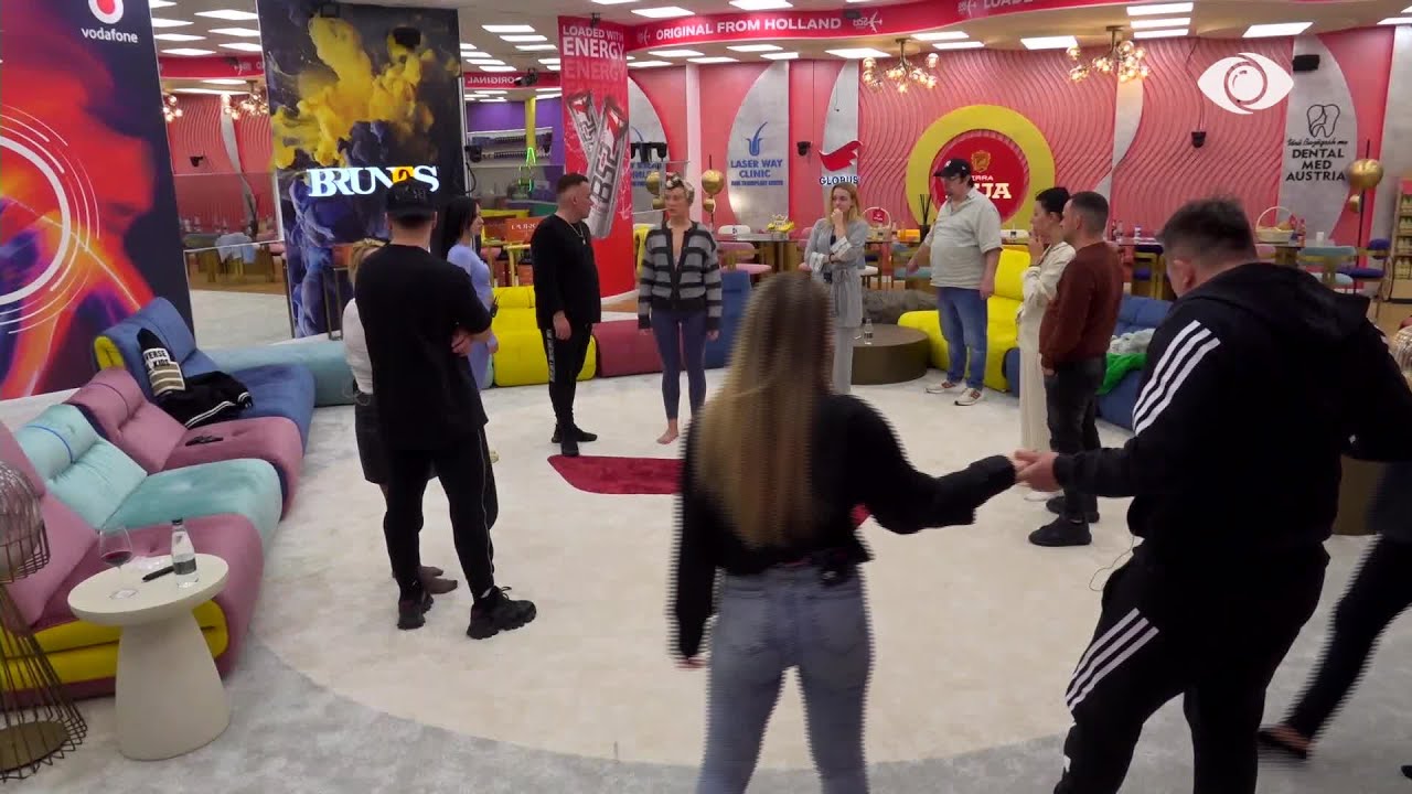 “Mos fut spica…”/ Albi i tërheq vëmendjen Ledjonës: Stop, s'më ka dhënë mend njeri për 25 vjet…