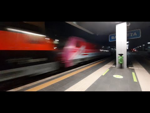 Doppia E.483 (GTS + Oceanogate) in testa al TCS in transito al binario 2