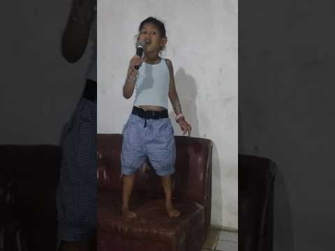 PUTUS YA PUTUS :Calon biduan jatim