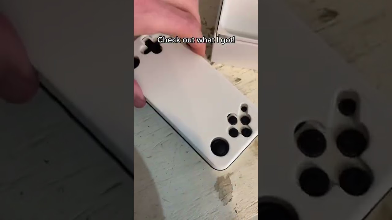 This Handheld Comes With Thousands Of Games!